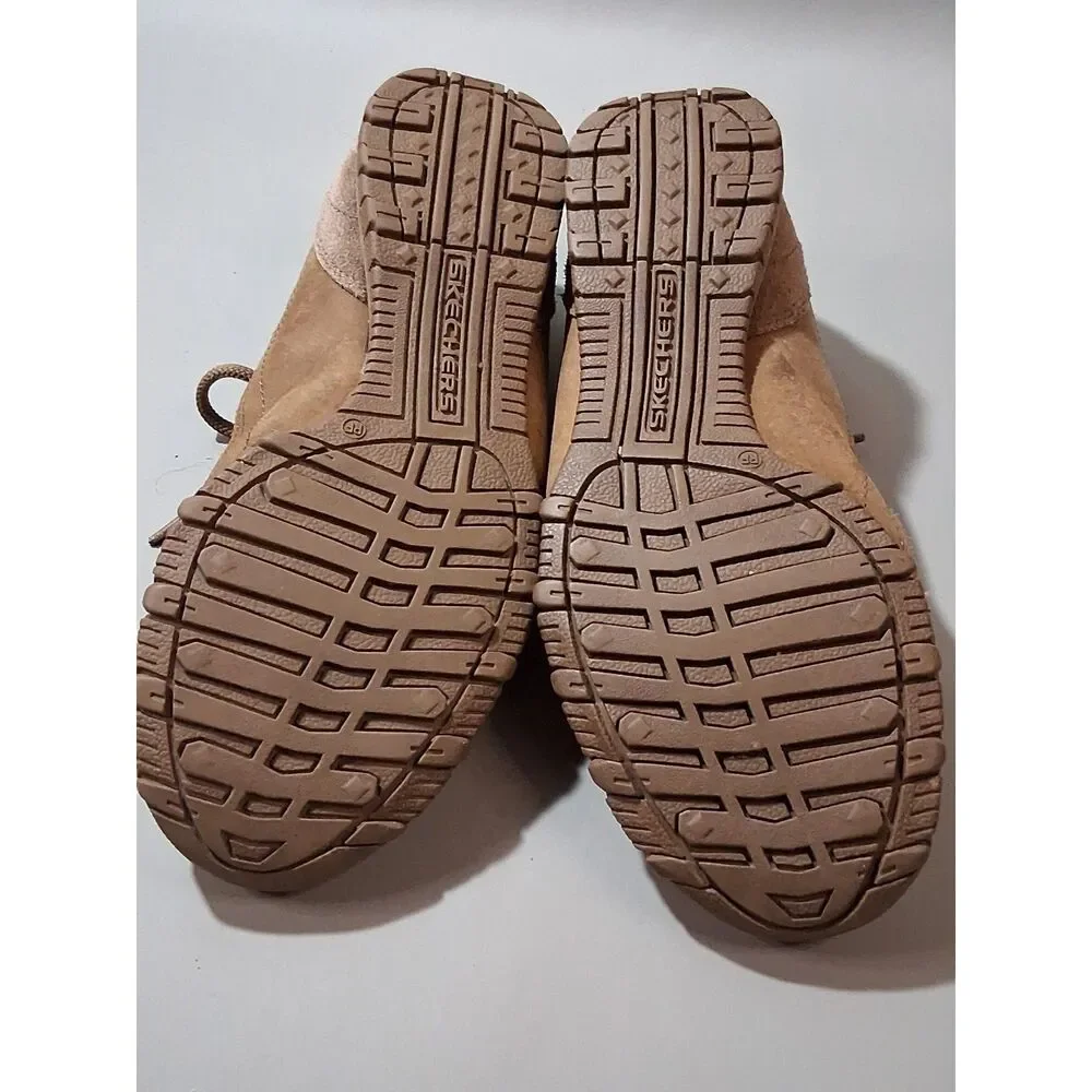 Skechers Womens Relaxed Fit Memory Foam Brown Leather Sneakers Size 8 SN49622